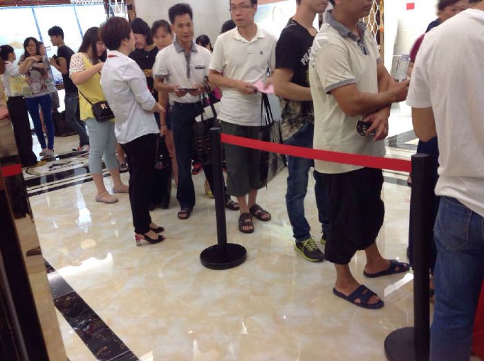 20141003091704105 临沧今年会jnh瓷砖品牌旗舰店开业现场