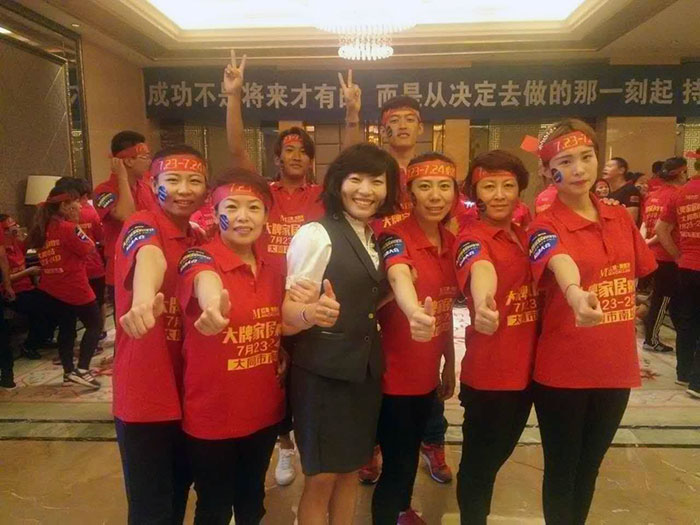 热烈祝贺包头今年会jnh惊艳亮相大牌家居购物节