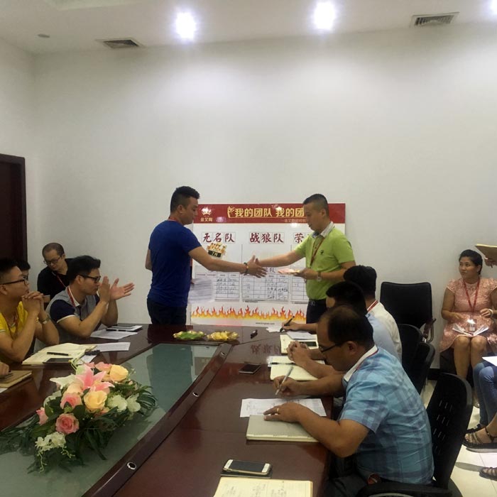 我的团队我的团——今年会jnh销售团队8月ＰＫ了局