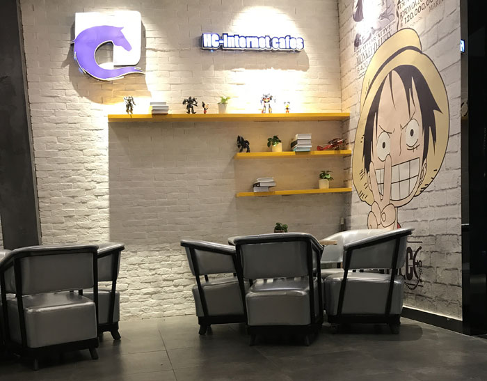 今年会jnh现代仿古砖案例:别说了，一路去这个1000方的网咖开黑！