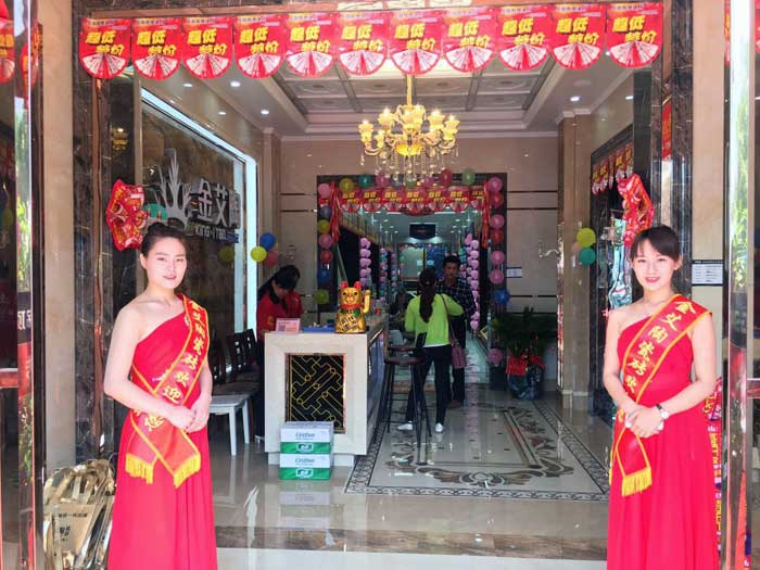今年会jnh瓷砖 湖南岳阳总代理秦志雄：妄想趁年华  有梦就去追
